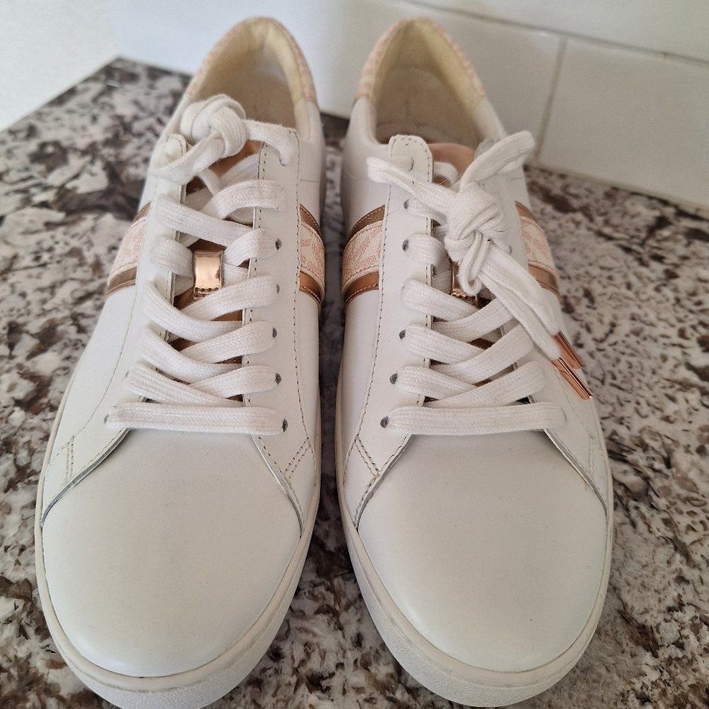Michael Kors white‎ Leather sneakers size 9.5M